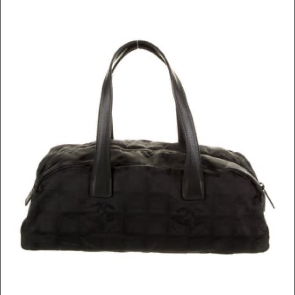 Authentic Chanel bag - Picture 4 of 6